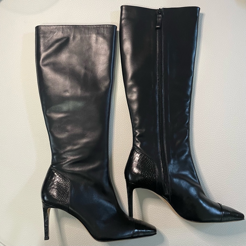 NEW Carolina Herrera knee high heeled boots with original dust bag